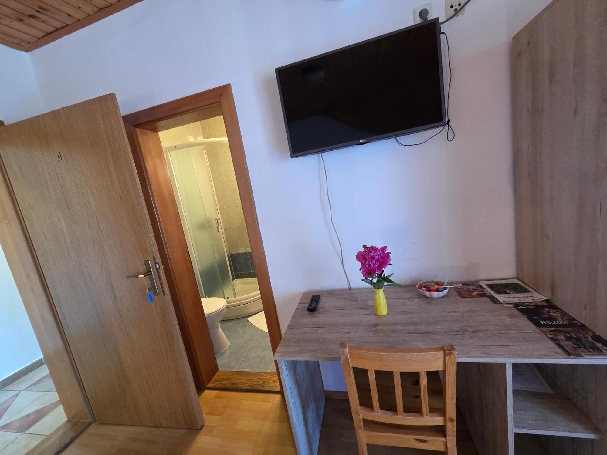 Apartman&Sobe Orhideja Smoljanac Bagian luar foto